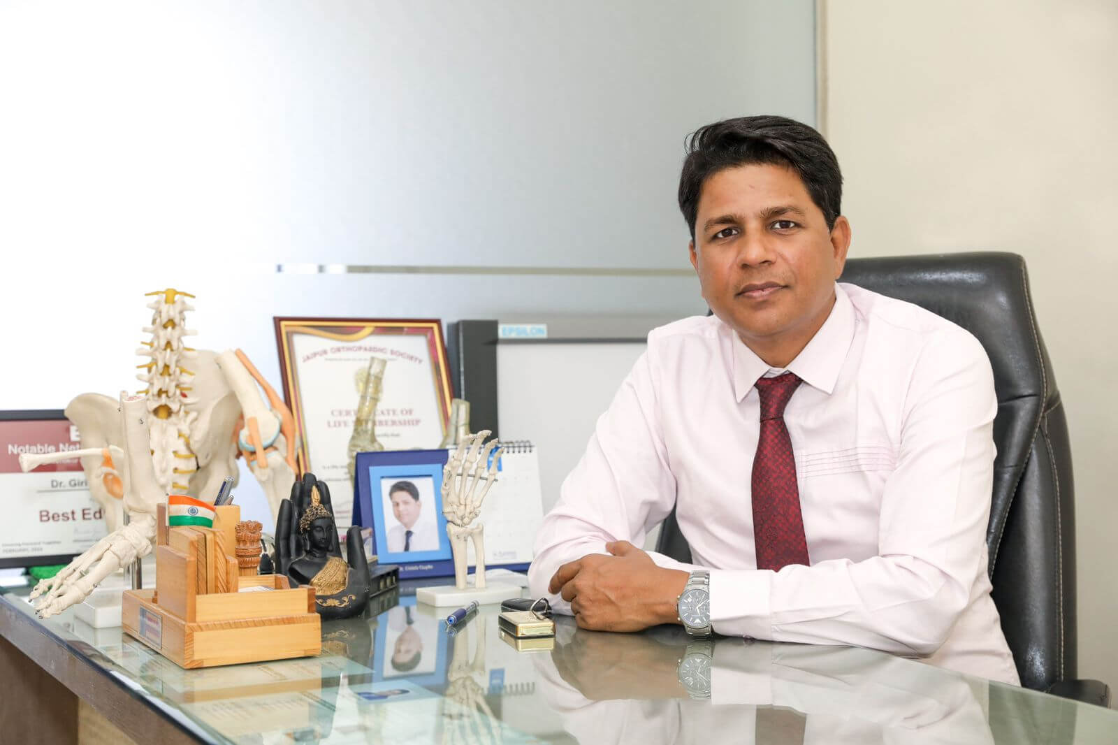 Dr. Girish Gupta Image